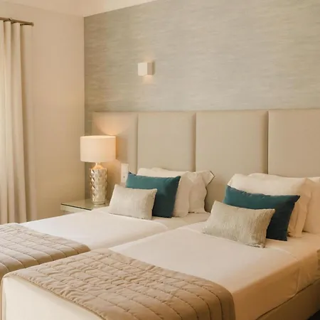 منتجع Vale D'oliveiras Quinta & 5*