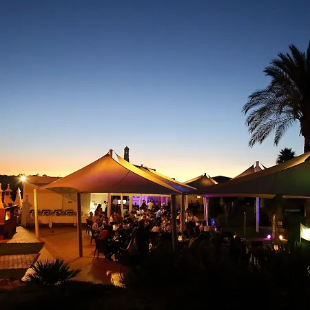 Vale D'oliveiras Quinta & منتجع كارفويرو