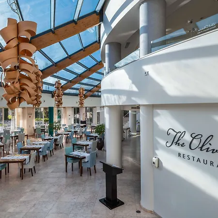 Üdülőközpont Vale D'oliveiras Quinta & 5*