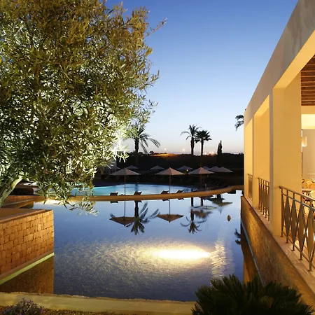 Vale D'oliveiras Quinta & אתר נופש קארבואירו